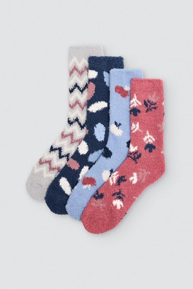 Expositor calcetines de franela antideslizantes mujer Ysabel Mora Ref. 12129 con estampados surtidos.