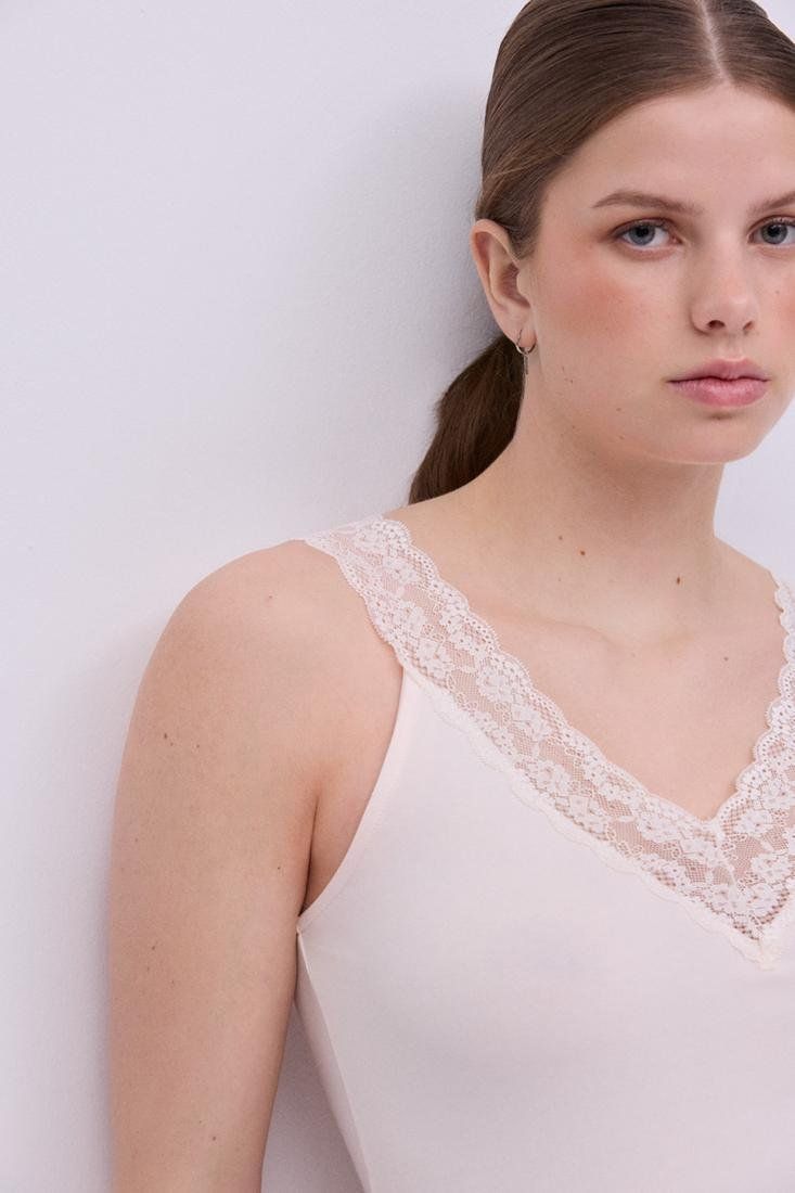 19082 camiseta tirantes ysabel mora5