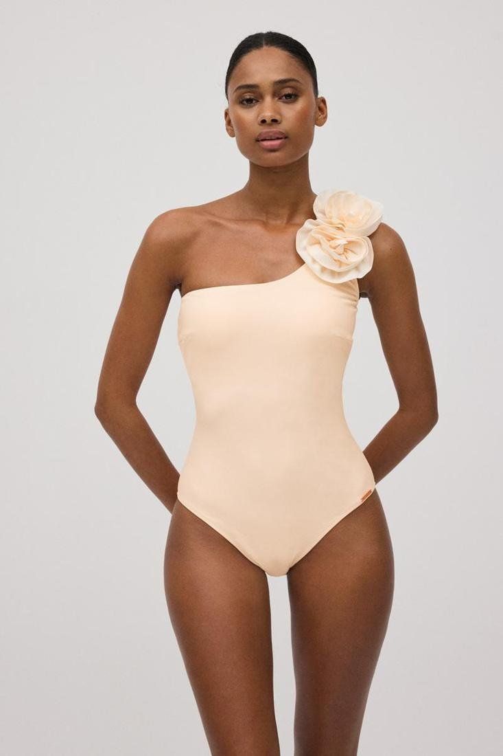 83051 banador ysabel mora