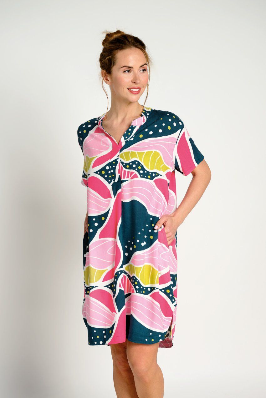 12021014 Vestido realizado en algodón 100% con bonitos colors veraniegos, bolsillos laterales.