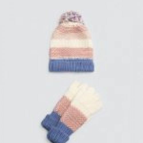 70687 Set gorro y guantes de rayas con colores contrastados.