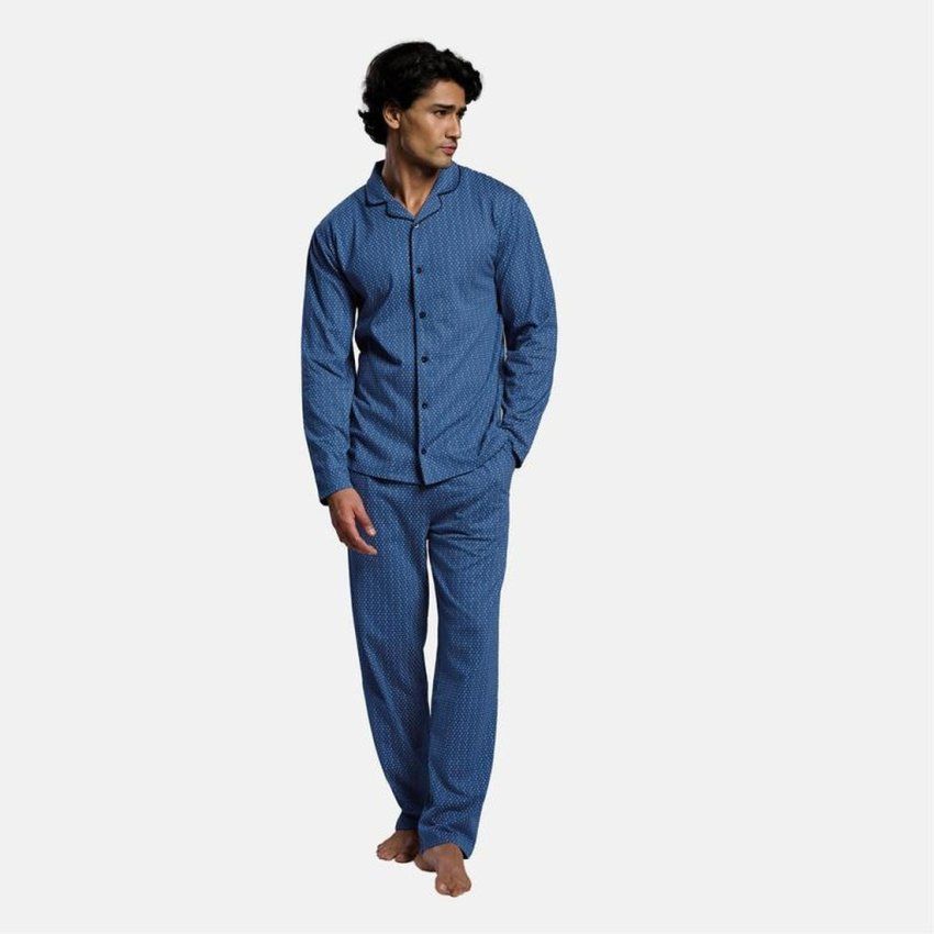 Pijama camisero de hombre Ysabel Mora Ref. 26411 en 100% algodón, con chaqueta abotonada y pantalón largo a juego.