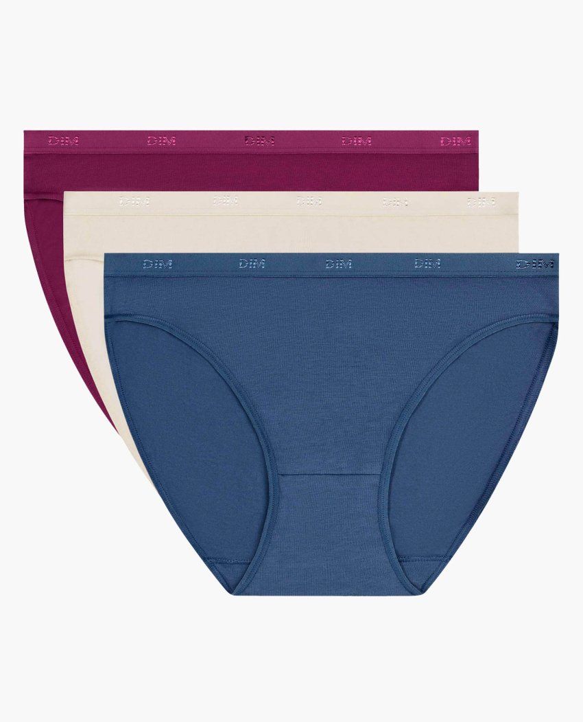 Pack de 3 braguitas de algodón elástico coloridas y muy cómodas. Para evitar que se marquen bajo la ropa y para un extra de confort, hemos usado una cinturilla ancha con el logo de DIM. Elástico plano y costuras recubiertas en las piernas.