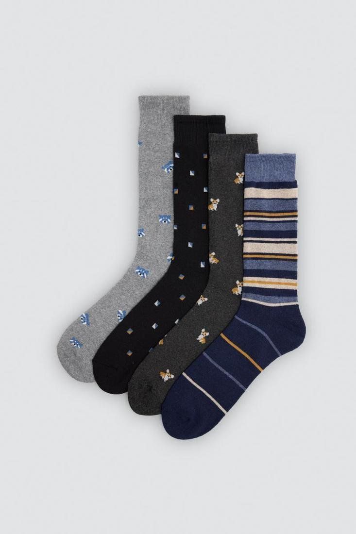 Calcetines térmicos de hombre Ysabel Mora 22115 en gris, negro y azul marino, con pequeños estampados y rayas.