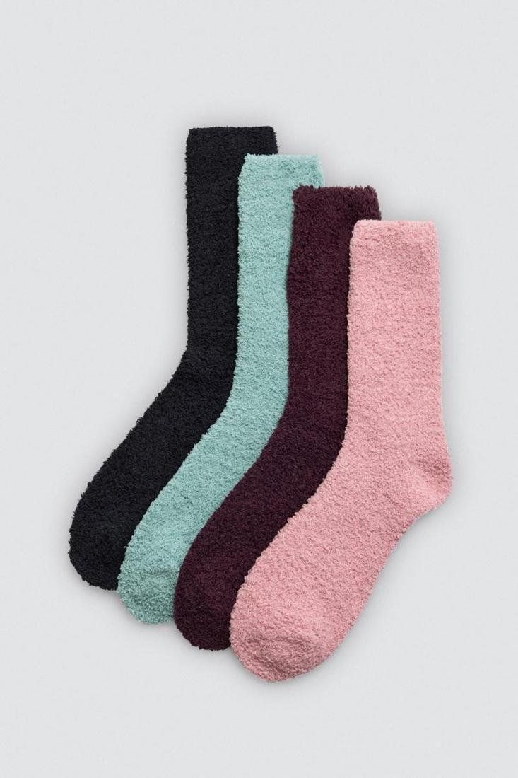 12958 Calcetines básicos de franela con colores lisos para mujer. Modelo con puño antipresión y tacto extra suaveCalcetines básicos de franela con colores lisos para mujer. Modelo con puño antipresión y tacto extra suave