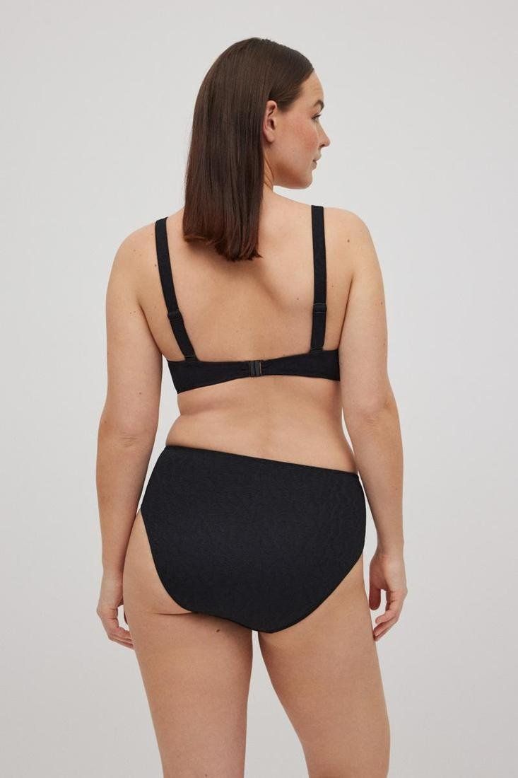 83047 bikini ysabel mora