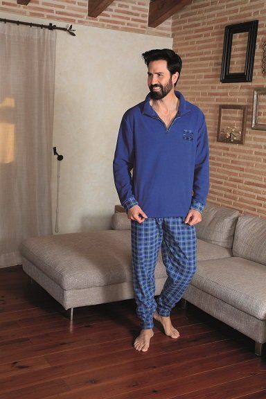 42171 PIJAMA CABALLERO CORALINA SIMON  BLANCA HERNANDEZ