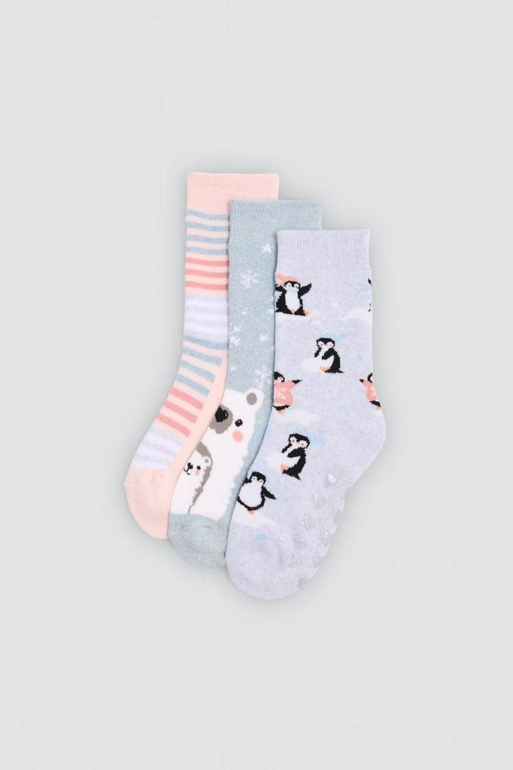 Calcetines térmicos de niña Ysabel Mora 32602 en rosa claro, azul claro y lila, con rayas, pingüinos y motivos invernales.