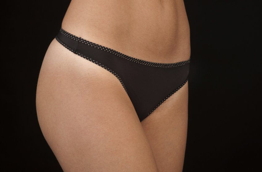 TANGA SOFIA NEGRO