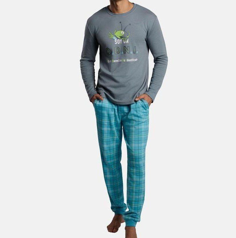 Pijama hombre Ysabel Mora Ref. 26424 con interior perchado, camiseta gris y pantalón de cuadros azul.