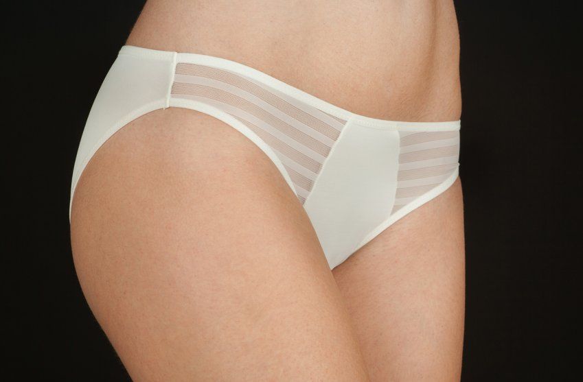 BIKINI 604 LIVA/JULIA MARFIL