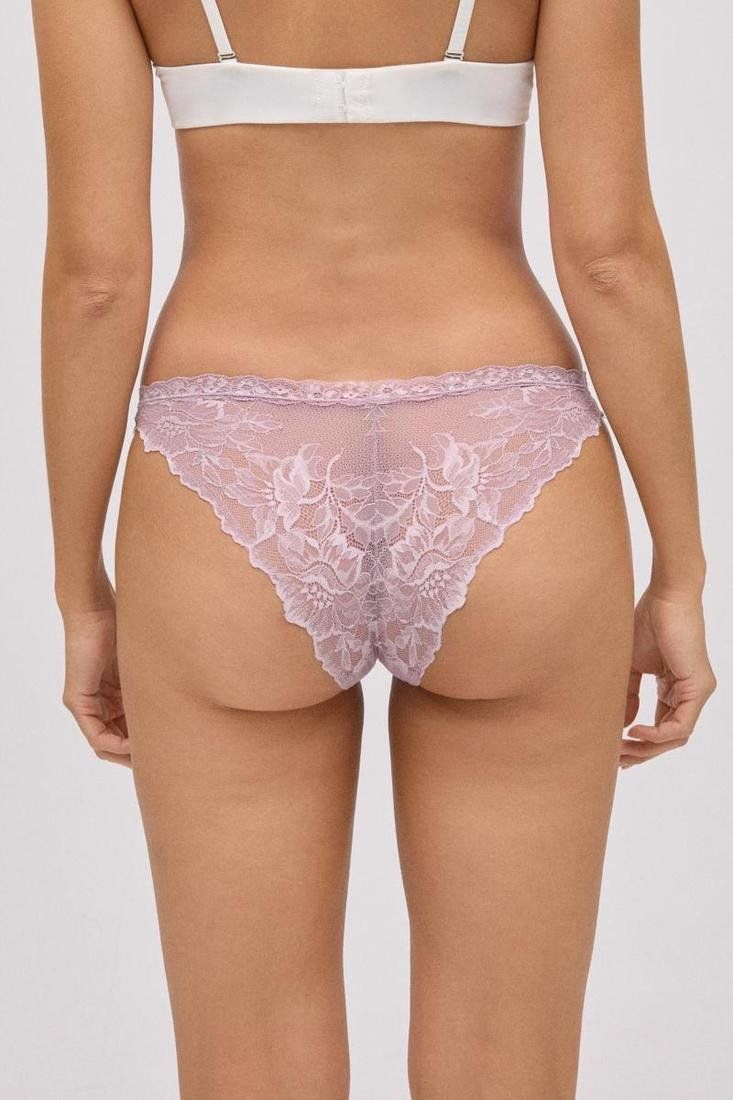 19485 Braga brasileña con encaje. Braga cortada con corte láser