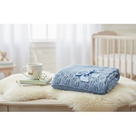 toquilla para bebe en punto azul con lazo