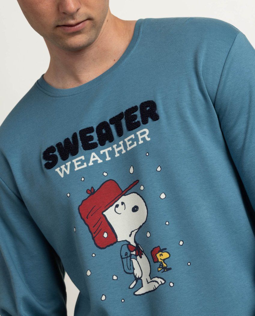 Pijama de hombre Snoopy con camiseta de manga larga y pantalón de cuadros. Ideal para tiendas y distribuidores. Compra al por mayor.